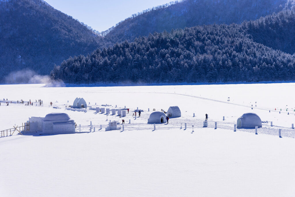 Hokkaido_Enjoy a Disney Frozen adventure at Lake Shikaribetsu Kotan