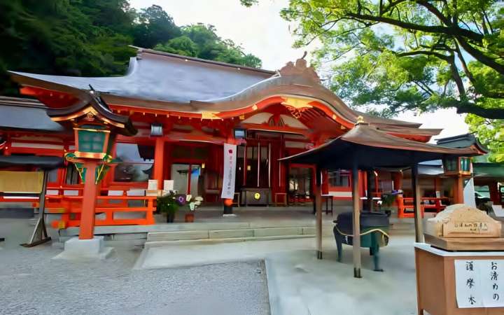 Hongū Grand Shrine on the Kumano Kodo Iseji route, sacred Shinto site in Wakayama, part of the UNESCO World Heritage Kumano Sanzan